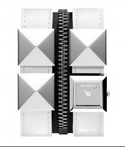 Karl Zip拉鏈拼皮帶腕錶備有黑、白兩種顏色，你又喜歡哪一款呢？